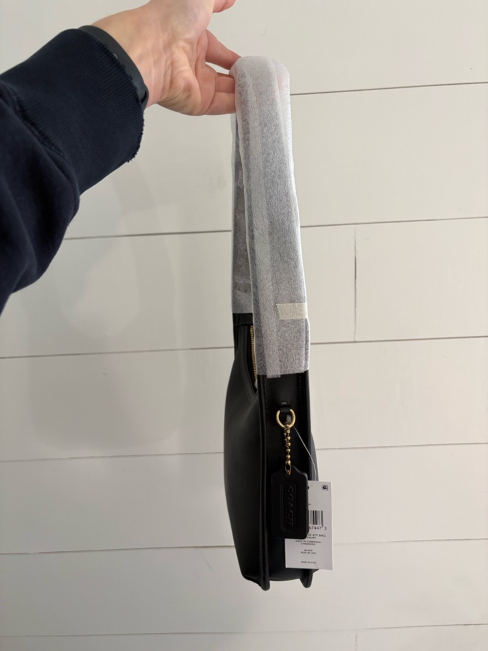 Coach Curve Zip Bag - Picture 2 of 5